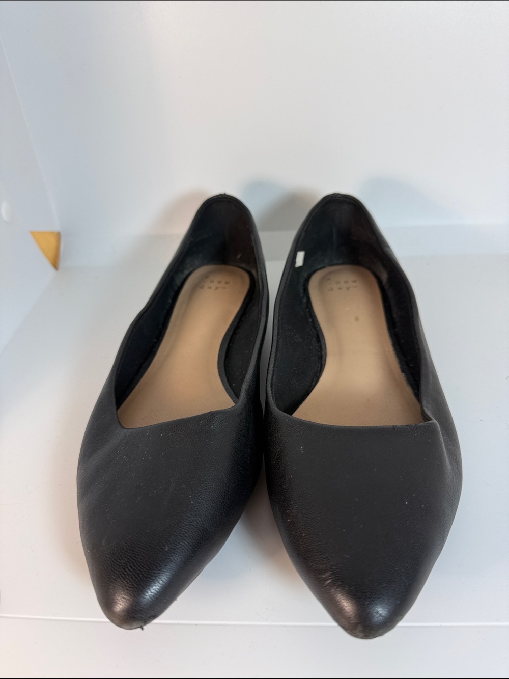 A New Day Black Pointed Toe Ballet Flats
